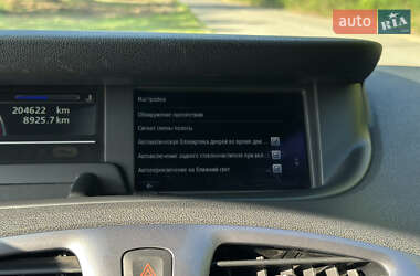 Минивэн Renault Scenic 2014 в 