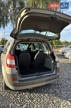 Минивэн Renault Scenic 2005 в 