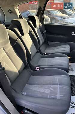 Минивэн Renault Scenic 2005 в 