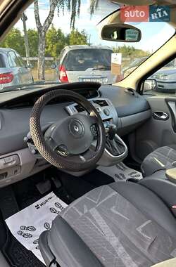 Минивэн Renault Scenic 2005 в 