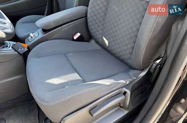 Минивэн Renault Scenic 2009 в 