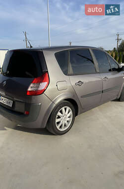 Минивэн Renault Scenic 2005 в 