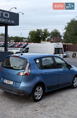 Минивэн Renault Scenic 2011 в 