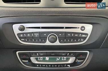 Минивэн Renault Scenic 2010 в 
