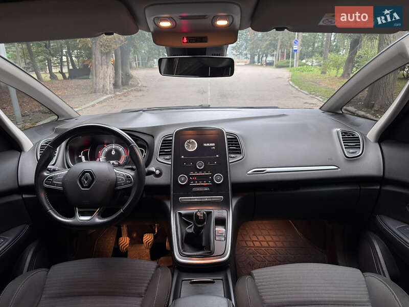Минивэн Renault Scenic 2017 в Черновцах