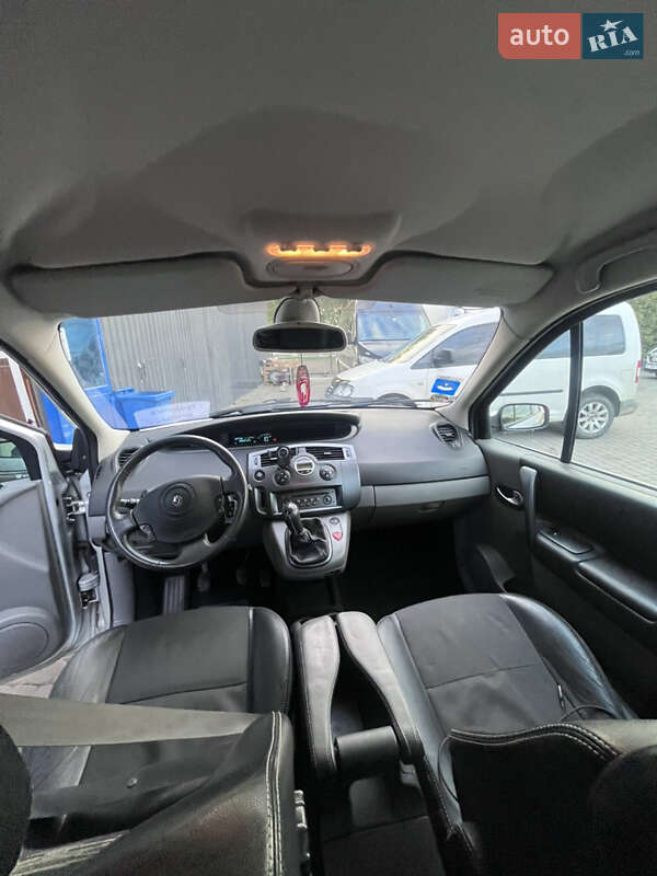 Минивэн Renault Scenic 2005 в Черновцах