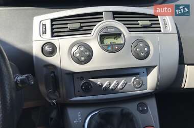 Минивэн Renault Scenic 2006 в 