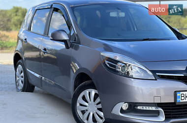 Минивэн Renault Scenic 2013 в 