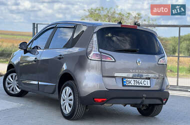Минивэн Renault Scenic 2013 в 