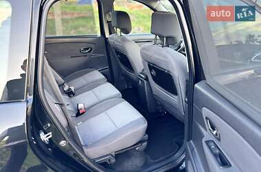 Минивэн Renault Scenic 2014 в 