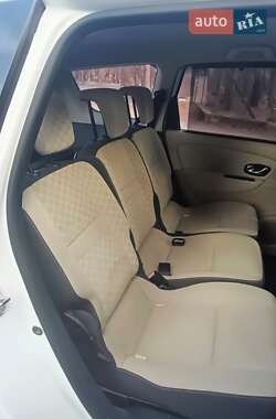 Минивэн Renault Scenic 2010 в 