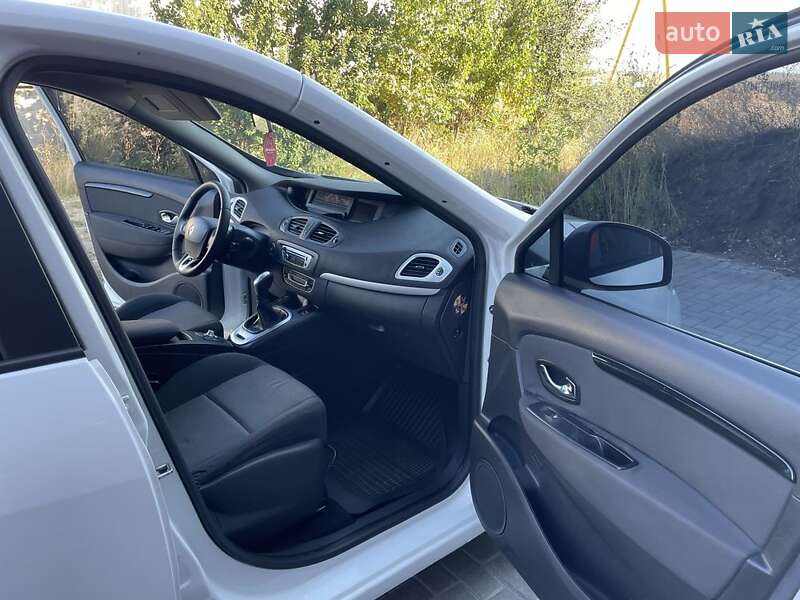 Минивэн Renault Scenic 2013 в Кропивницком