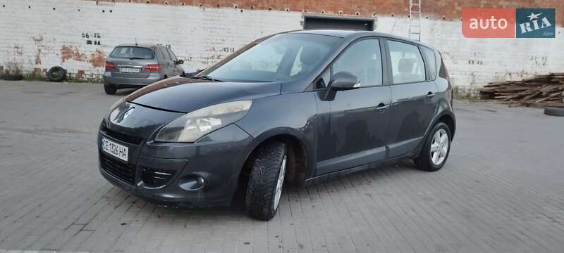 Минивэн Renault Scenic 2010 в 