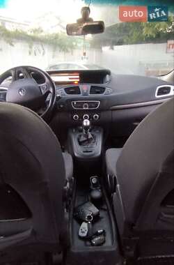Минивэн Renault Scenic 2010 в 