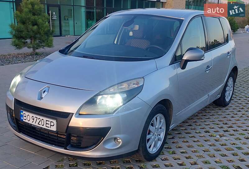Renault Scenic 2011