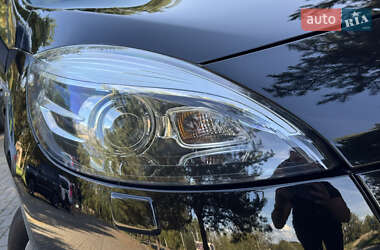 Минивэн Renault Scenic 2013 в 