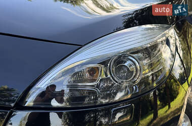 Минивэн Renault Scenic 2013 в 