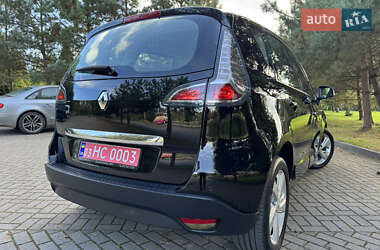 Минивэн Renault Scenic 2013 в 
