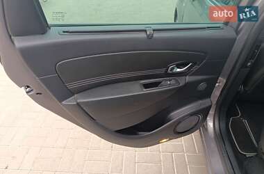 Минивэн Renault Scenic 2011 в 