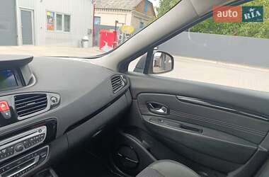 Минивэн Renault Scenic 2011 в 