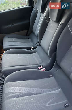 Минивэн Renault Scenic 2004 в 