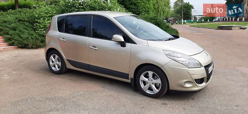 Минивэн Renault Scenic 2011 в Овруче