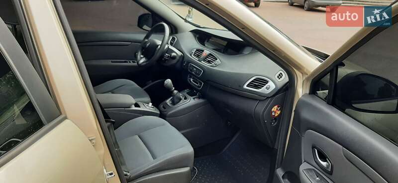 Минивэн Renault Scenic 2011 в Овруче