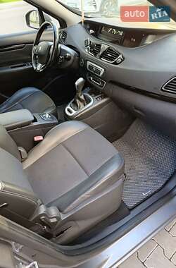 Минивэн Renault Scenic 2015 в 