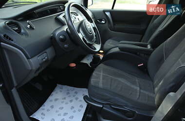 Минивэн Renault Scenic 2006 в 