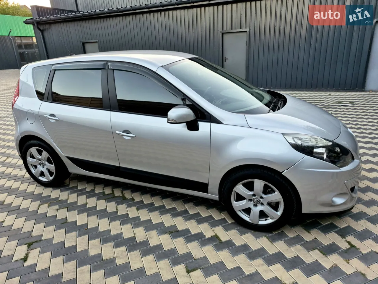 2010 Renault Scenic - мініатюра 8