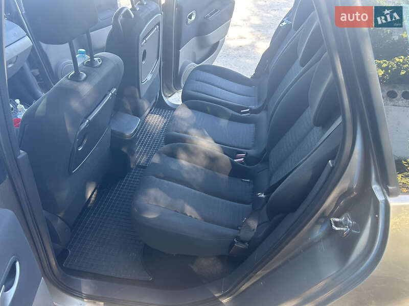 Мінівен Renault Scenic 2009 в Києві фото 4 Мінівен Renault Scenic 2009 в Києві