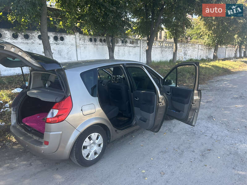 Мінівен Renault Scenic 2009 в Києві фото 6 Мінівен Renault Scenic 2009 в Києві
