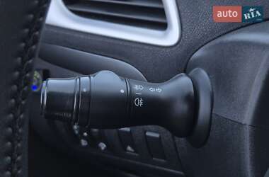 Минивэн Renault Scenic 2010 в 