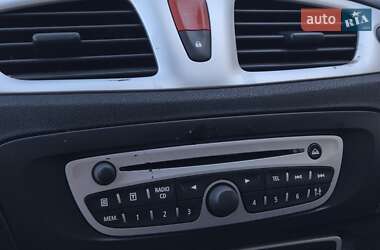 Минивэн Renault Scenic 2010 в 