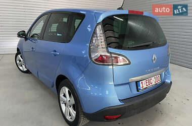 Минивэн Renault Scenic 2013 в 