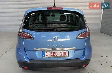 Минивэн Renault Scenic 2013 в 
