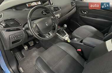 Минивэн Renault Scenic 2013 в 
