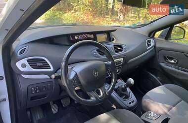 Минивэн Renault Scenic 2014 в 
