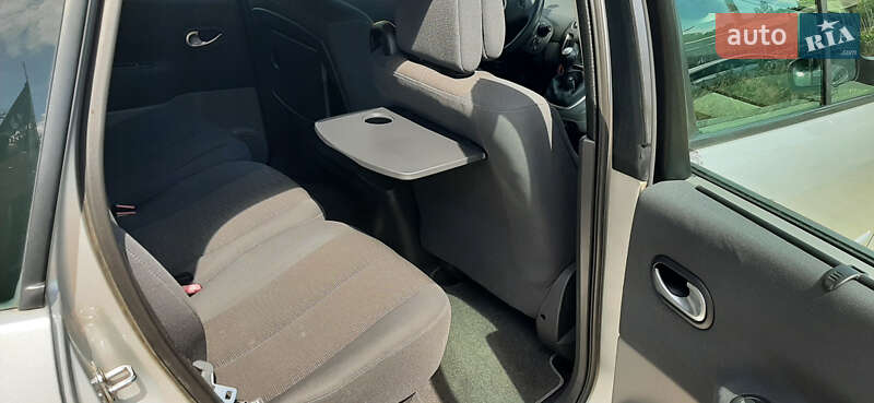 Минивэн Renault Scenic 2007 в Чернигове