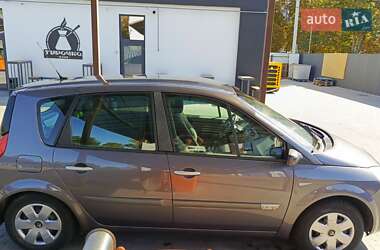 Минивэн Renault Scenic 2004 в 