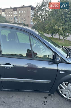 Минивэн Renault Scenic 2006 в 
