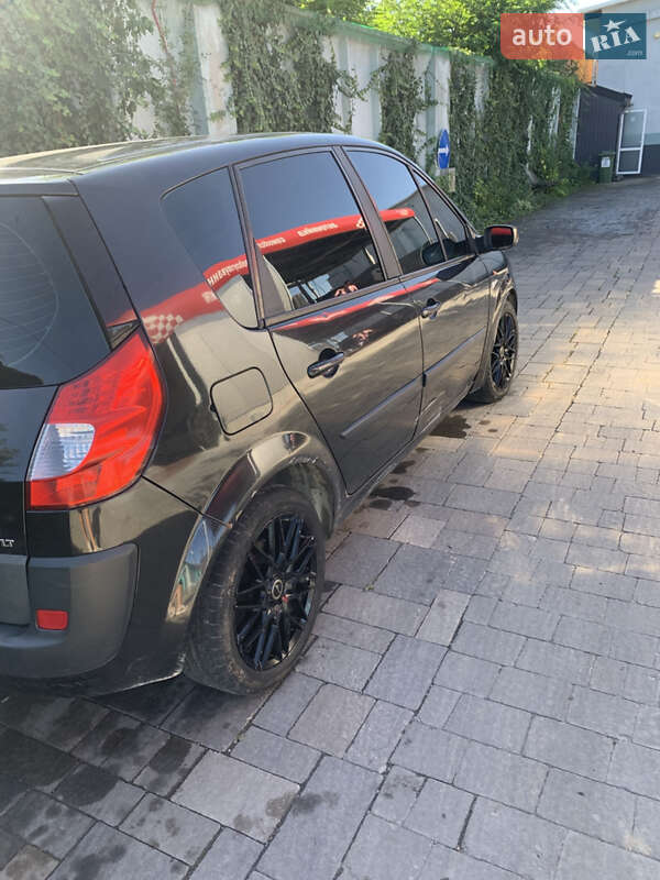 Минивэн Renault Scenic 2006 в Городке
