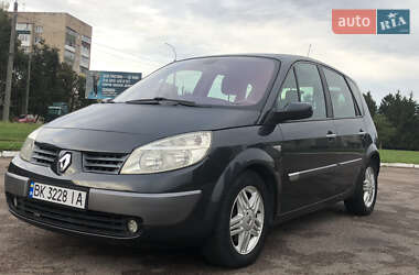 Минивэн Renault Scenic 2005 в 