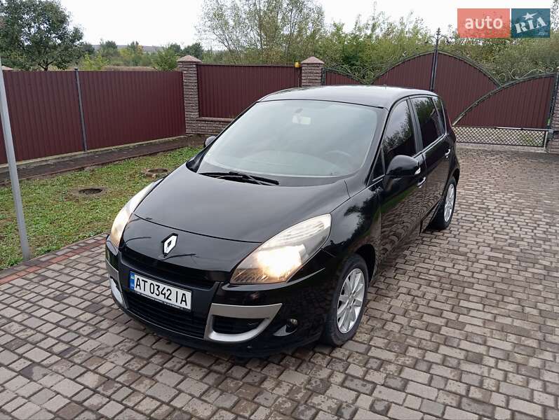 Минивэн Renault Scenic 2011 в Калуше