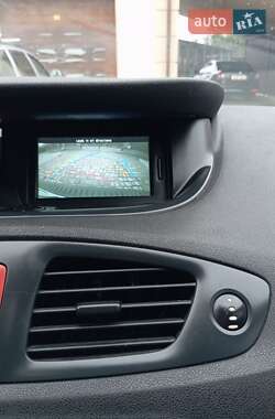 Минивэн Renault Scenic 2011 в 
