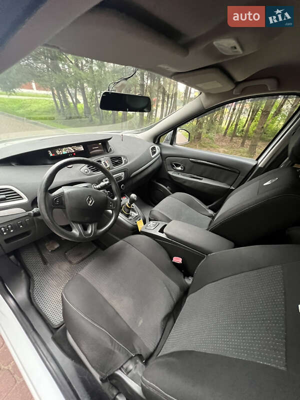 Минивэн Renault Scenic 2013 в Львове