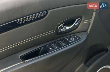 Минивэн Renault Scenic 2012 в 