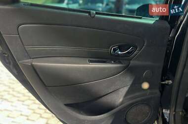 Минивэн Renault Scenic 2012 в 