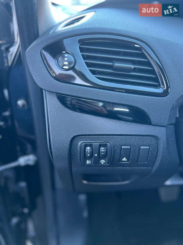 Минивэн Renault Scenic 2011 в Киеве фото 44 Минивэн Renault Scenic 2011 в Киеве