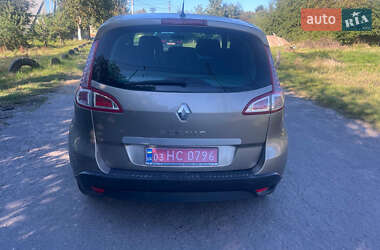 Минивэн Renault Scenic 2011 в 